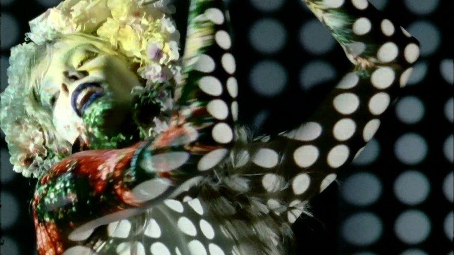 Oh Land 'White Nights' by Canada