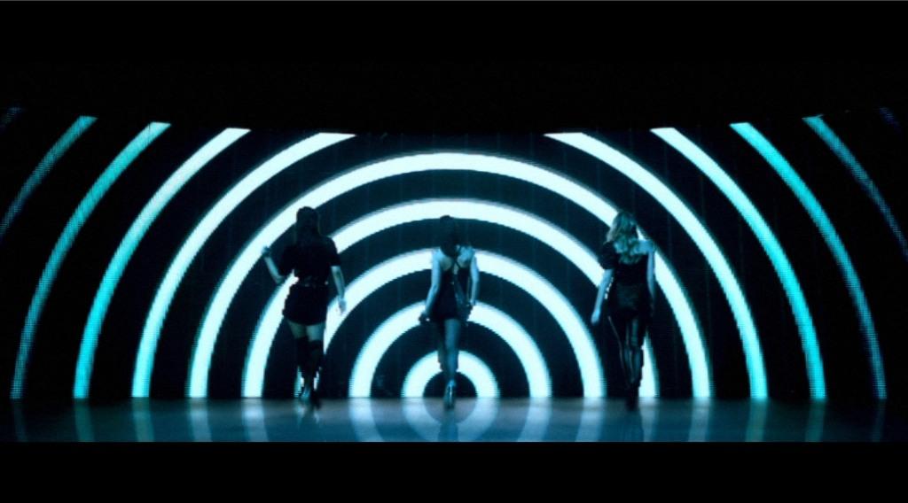 Girls Can’t Catch’s Echo by Nick Frew