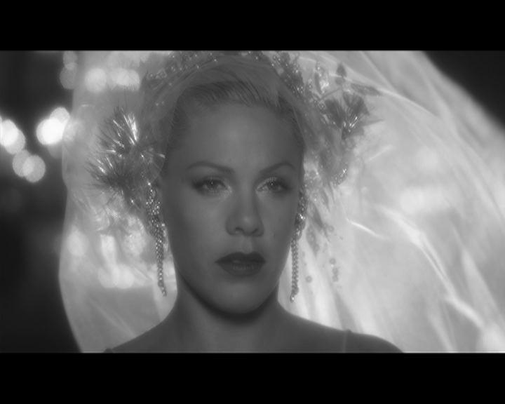 Pink’s I Don’t Believe You by Sophie Muller