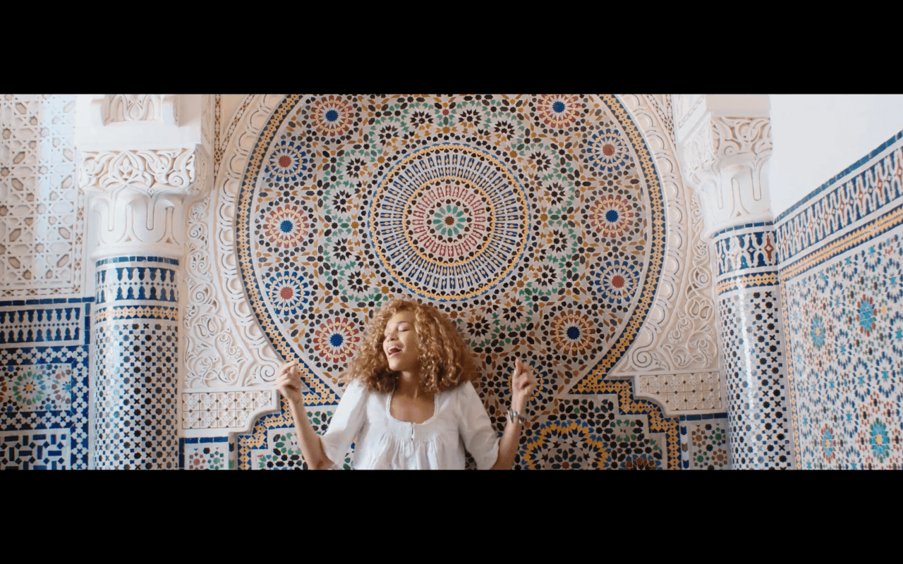 Izzy Bizu 'White Tiger' by Georgia Hudson